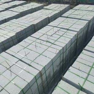 吉林省 芝麻白1.8公分火烧300*600地铺，清仓大甩卖