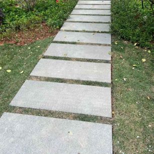 吉林省 芝麻黑小区踏步、汀步石铺装效果