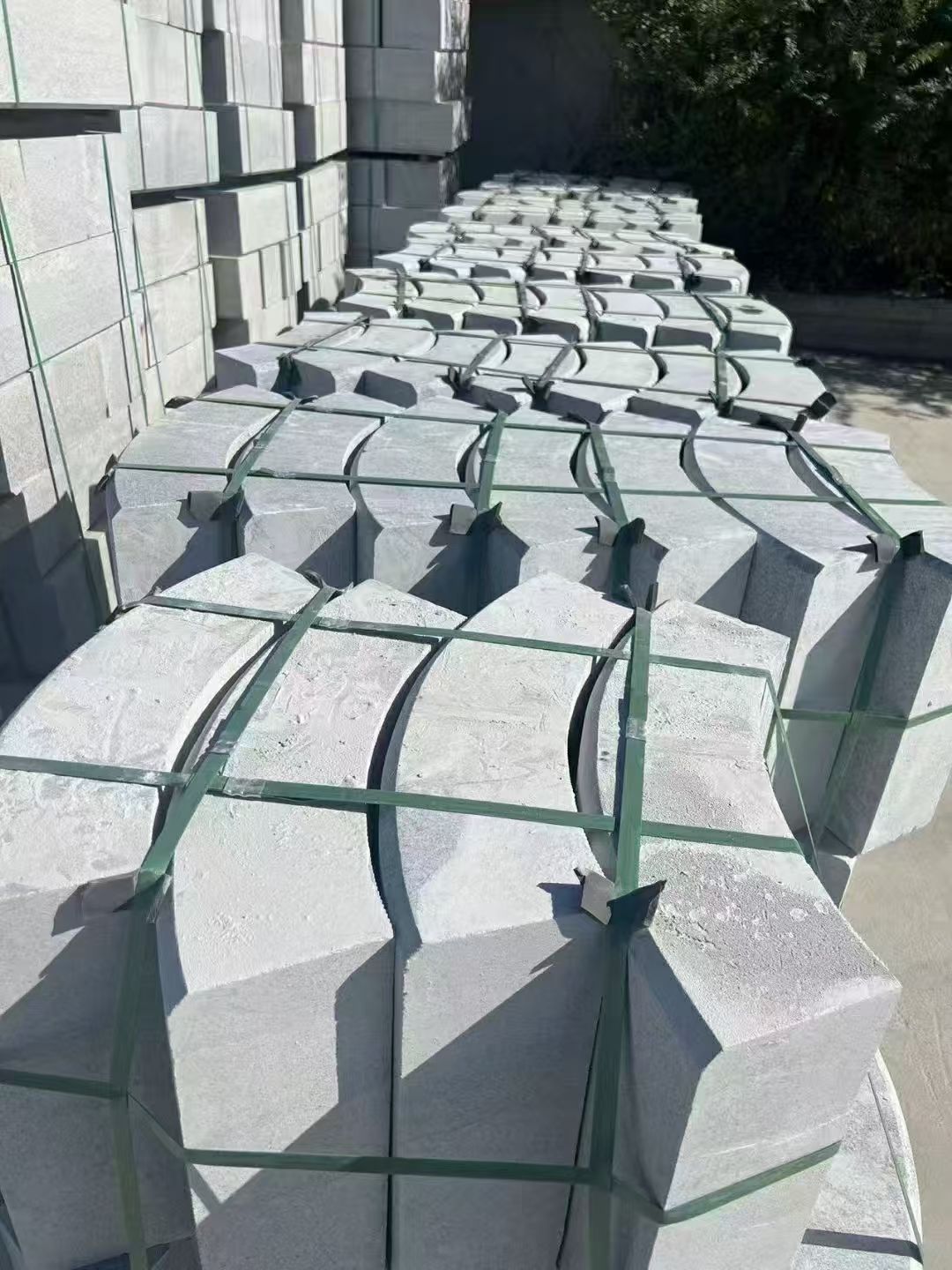 吉林省 芝麻灰弧形路沿石