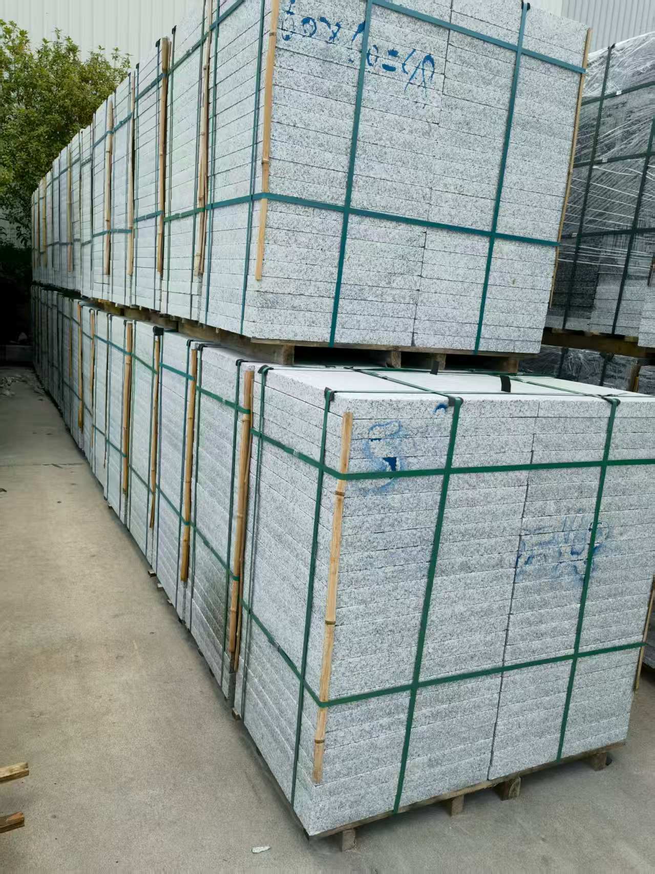 吉林省 大花芙蓉白火烧成品，市政园林广场地铺石