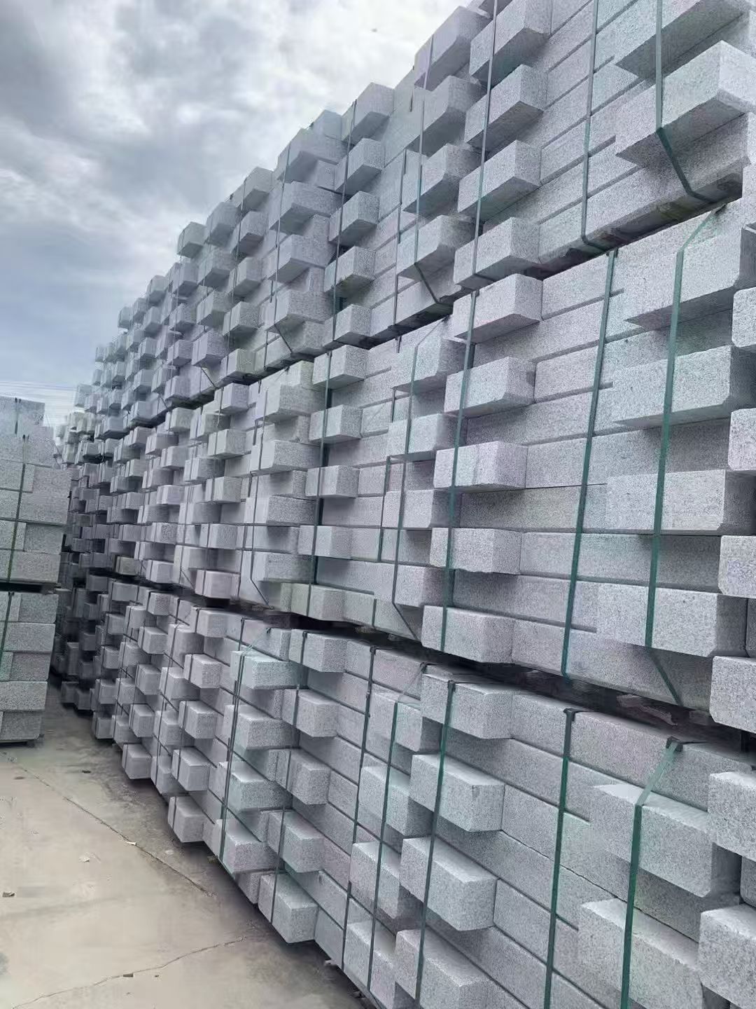 吉林省 芝麻灰侧石