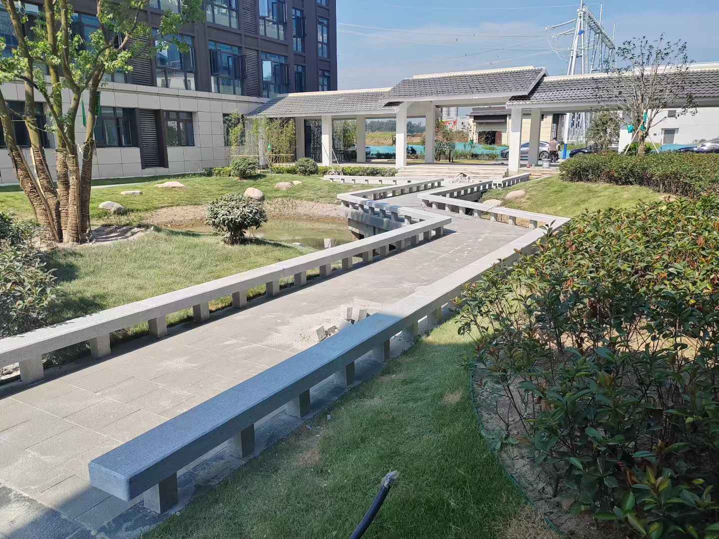 吉林省 芝麻灰小区坐凳&栏杆安装效果