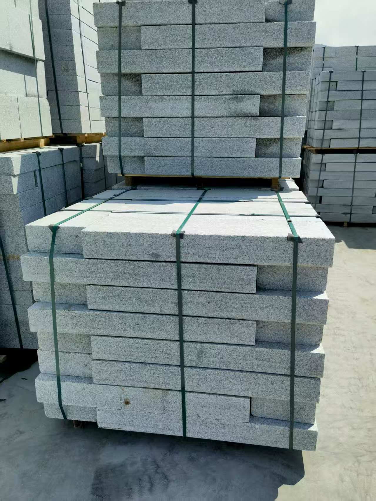 吉林省 芙蓉白花岗岩路沿石、平石尺寸标准，色泽均匀